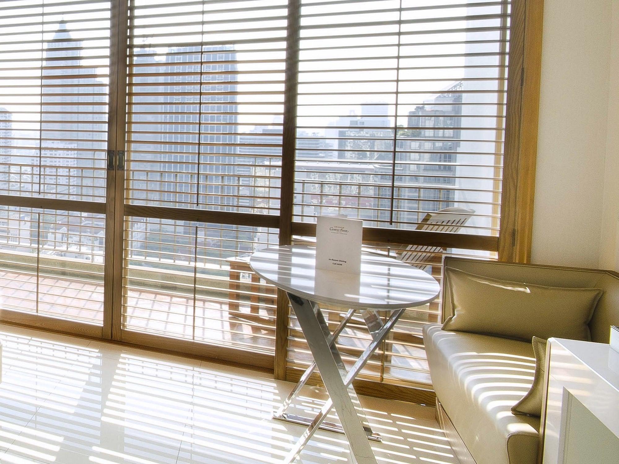 Grande Centre Point Hotel Ploenchit - SHA Plus Bangkok Extérieur photo A typical apartment