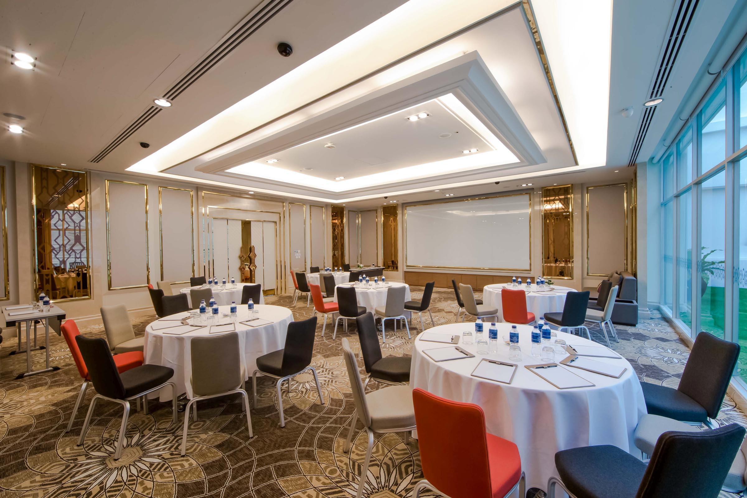 Grande Centre Point Hotel Ploenchit - SHA Plus Bangkok Extérieur photo Meeting room