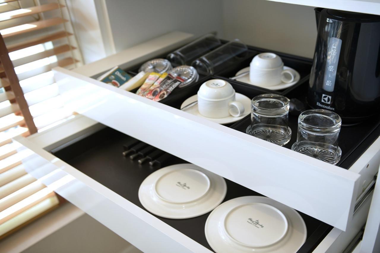 Grande Centre Point Hotel Ploenchit - SHA Plus Bangkok Extérieur photo A drawer with a divider