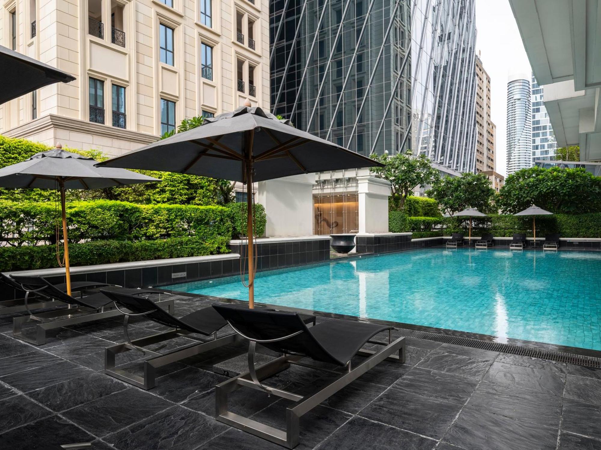Grande Centre Point Hotel Ploenchit - SHA Plus Bangkok Extérieur photo The swimming pool at The Park, Bangkok